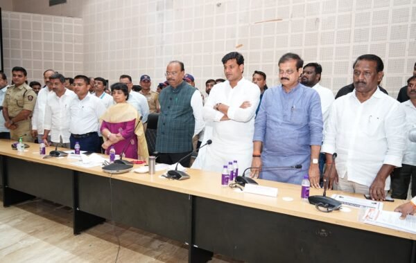 व्यसनविरोधी लघुपट ‘नॉट नॉर्मल’च्या ट्रेलरचे पालकमंत्री चंद्रशेखर बावनकुळे यांच्या हस्ते अनावरण
