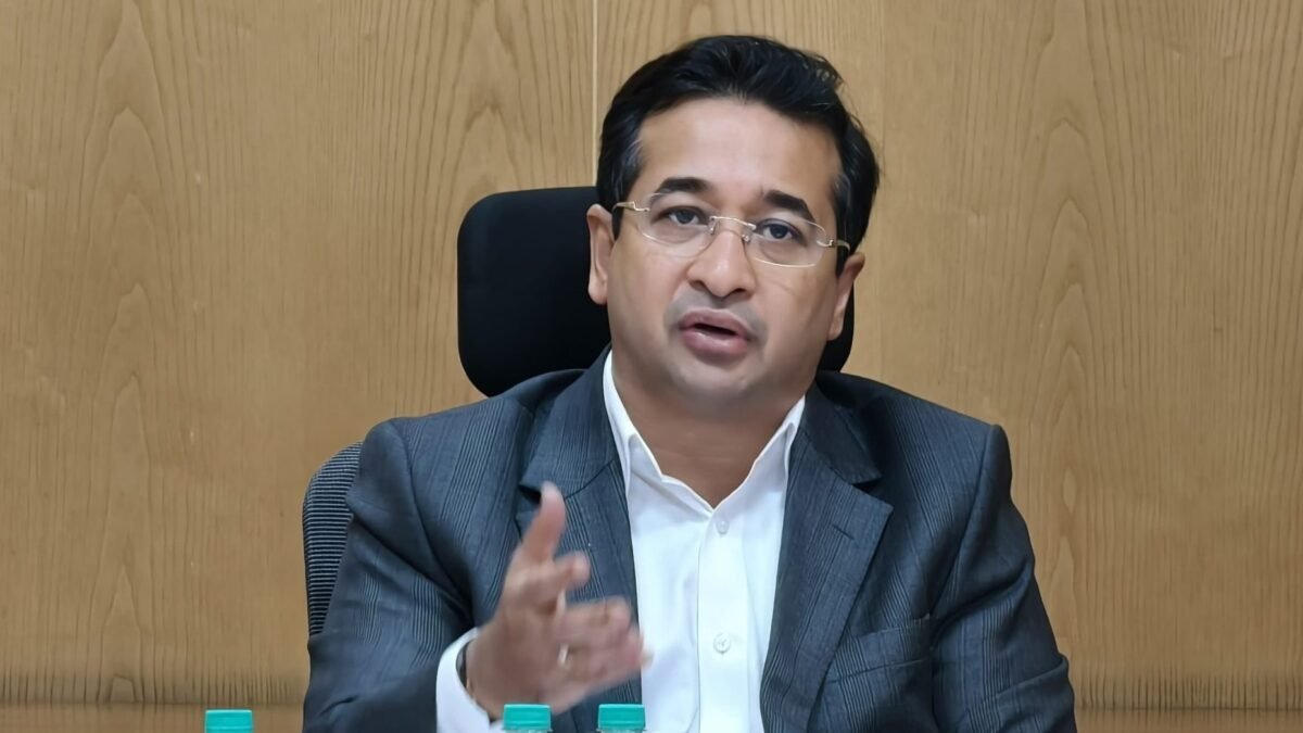 महिला शेतकरी प्रमाणपत्र योजनेला गती तालुकानिहाय संयुक्त शिबिरे आयोजित करण्याचे पालकमंत्री नितेश राणे यांचे निर्देश