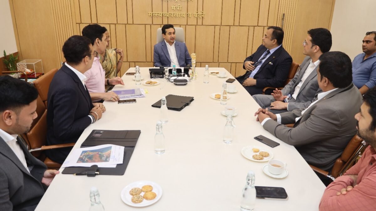 कुणकेश्वरमध्ये ‘ट्री ऑफ लाइफ’ हॉटेल उभारणार मत्स्यव्यवसाय मंत्री नितेश राणे यांच्या उपस्थितीत करार