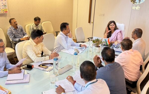 इगतपुरीतील औद्योगिक प्रदूषणाची तपासणी करून सात दिवसांत अहवाल सादर करा – पर्यावरण मंत्री पंकजा मुंडे