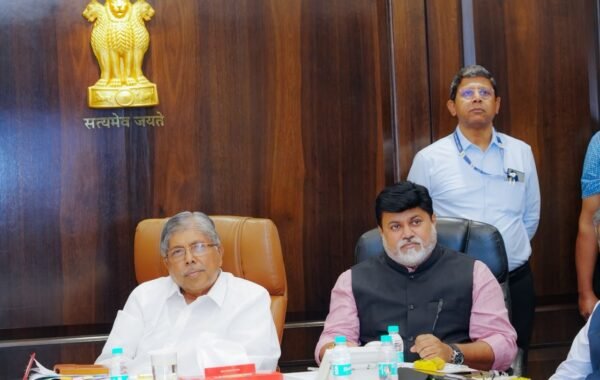 विद्यापीठांमध्ये विद्यार्थी मराठी साहित्य संमेलने आयोजित करा – मंत्री चंद्रकांतदादा पाटील