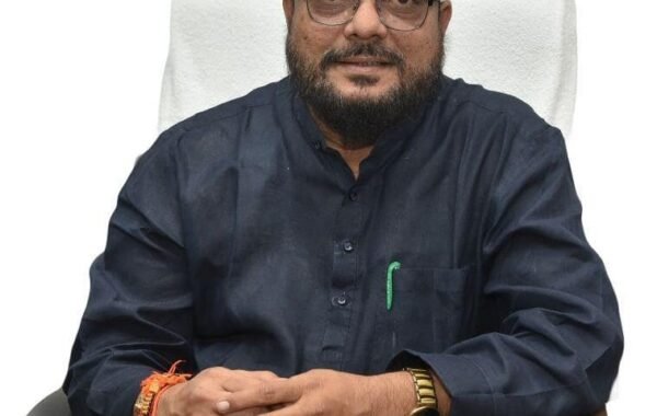 संभाव्य टंचाईग्रस्त गावांसाठी टप्पानिहाय कृती आराखडे तयार करा – मंत्री गुलाबराव पाटील