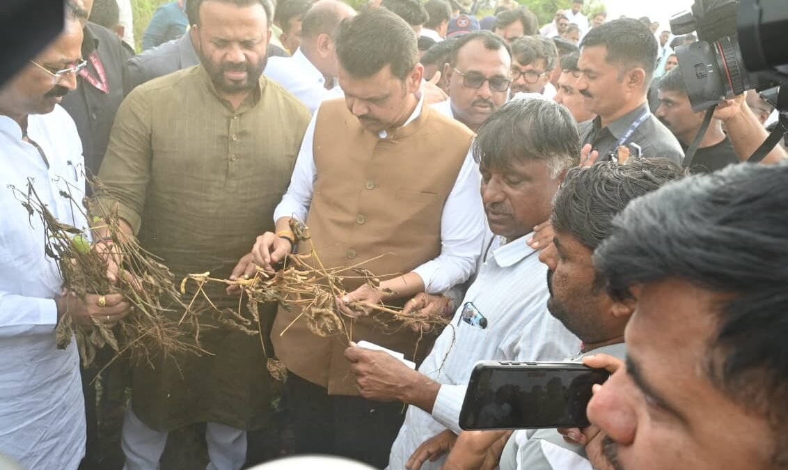 दुष्काळी परिस्थितीत शासन शेतकऱ्यांच्या पाठीशी खंबीरपणे उभे- मुख्यमंत्री देवेंद्र फडणवीस