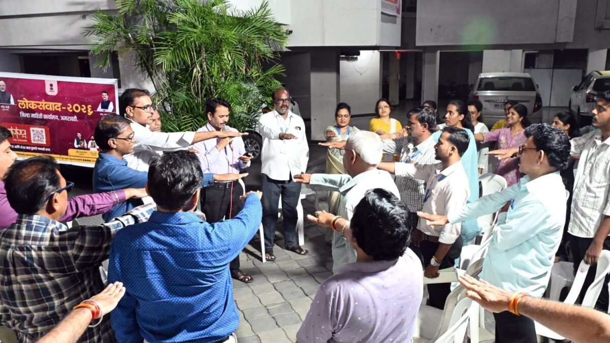जय अंबा गणेशोत्सव मंडळात नागरिकांनी घेतली बालविवाह प्रतिबंधक प्रतिज्ञा