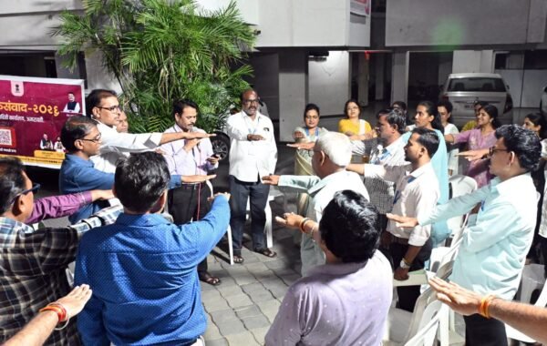 जय अंबा गणेशोत्सव मंडळात नागरिकांनी घेतली बालविवाह प्रतिबंधक प्रतिज्ञा