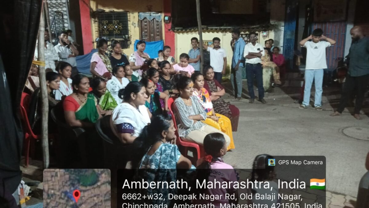 “लोकसंवाद” उपक्रमांतर्गत ठाणे जिल्हा अग्रणी बँकेने ‘दीपक सार्वजनिक गणेशोत्सव मंडळा’त शासकीय योजना व सायबर सुरक्षेचे दिले थेट धडे