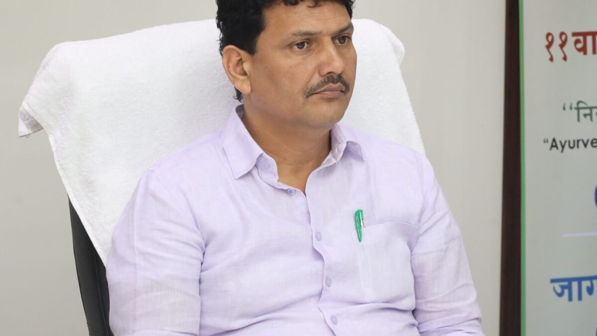 औषध गुणवत्ता तपासणीसाठी उपकरणांचा प्रभावी वापर करा – आरोग्यमंत्री प्रकाश आबिटकर यांचे निर्देश