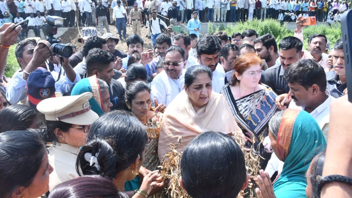 संकटाच्या काळात शेतकऱ्यांना सर्वतोपरी मदत करण्यास शासन कटिबद्ध – उपमुख्यमंत्री सुनेत्रा अजित पवार