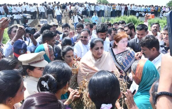 संकटाच्या काळात शेतकऱ्यांना सर्वतोपरी मदत करण्यास शासन कटिबद्ध – उपमुख्यमंत्री सुनेत्रा अजित पवार