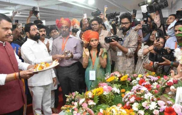 आंतरराष्ट्रीय पर्यटकांचा गणेश विसर्जन सोहळ्यामध्ये उत्साहाने सहभाग – मुख्यमंत्री देवेंद्र फडणवीस