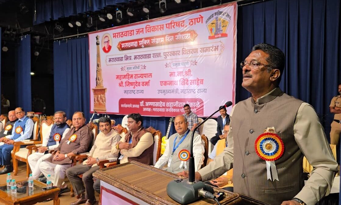दुष्काळी परिस्थितीत राज्य शासन मराठवाड्याच्या पाठीशी खंबीरपणे उभे – परिवहन मंत्री प्रताप सरनाईक