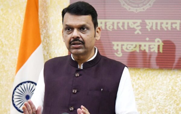 दुष्काळी परिस्थितीचा सामना करताना मदतीपासून कुणीही वंचित राहणार नाही – मुख्यमंत्री देवेंद्र फडणवीस