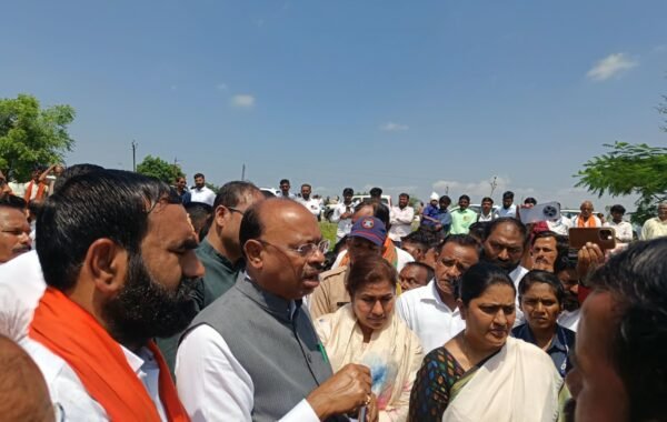 दुष्काळसदृश्य परिस्थितीत शेतकऱ्यांना सर्वोतोपरी सहकार्य केले जाईल – मंत्री चंद्रशेखर बावनकुळे