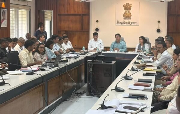 दुष्काळ निवारणासाठी संवेदनशीलतेने व सन्मवयाने काम करा – डॉ. संजीव कुमार