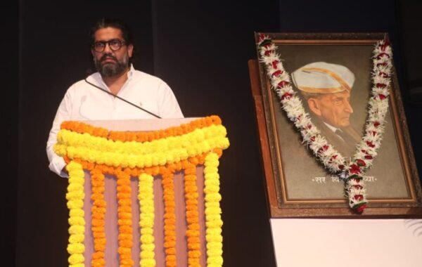 राज्याच्या सर्वांगीण आर्थिक विकासाला चालना देणाऱ्या पायाभूत सुविधा निर्माण करा – मंत्री शिवेंद्रराजे भोसले