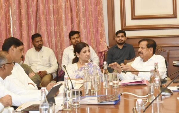 मोरबे धरण प्रकल्पग्रस्तांच्या थेट नियुक्तीसंदर्भातील प्रस्ताव सादर करावा – राज्यमंत्री माधुरी मिसाळ