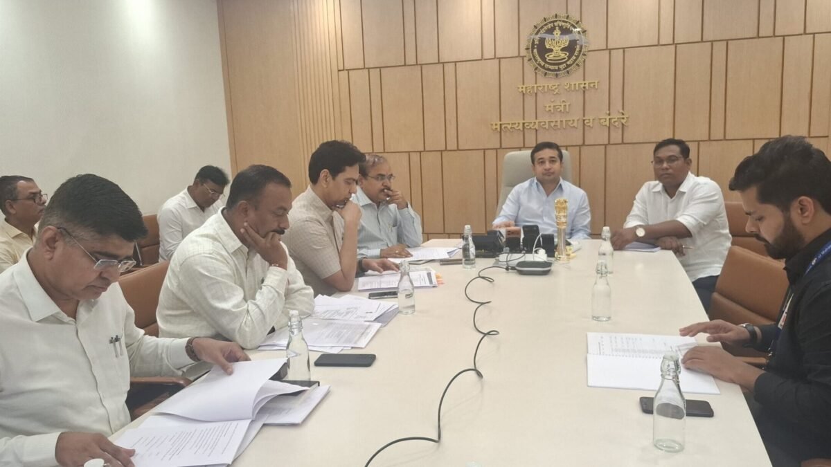 गडचिरोलीतील मत्स्यालयाची उभारणी अत्याधुनिक व आकर्षक पद्धतीने करा – मंत्री नितेश राणे