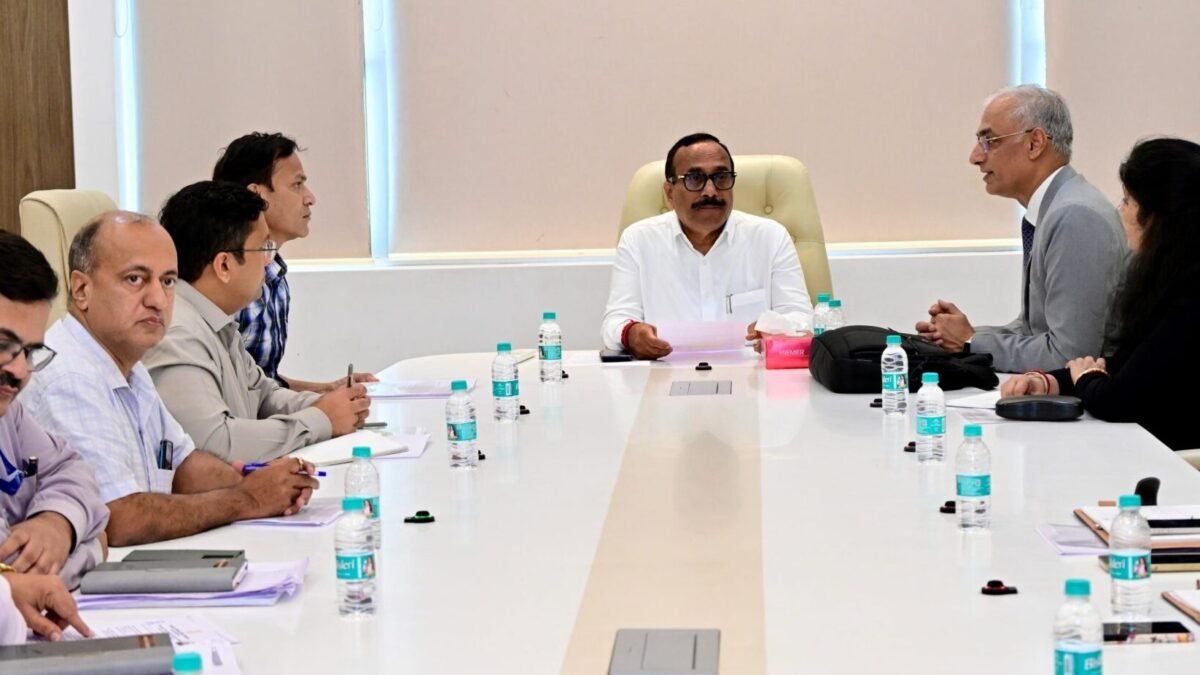 ओबीसी आश्रमशाळांमधून दर्जेदार आणि गुणवत्तापूर्ण शिक्षणावर भर द्या – मंत्री अतुल सावे