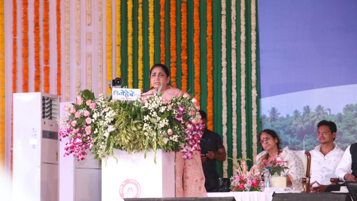 बीड-पुणे रेल्वेसेवेचा शुभारंभ; मराठवाड्याची कन्या म्हणून विशेष अभिमान – उपमुख्यमंत्री सुनेत्रा पवार