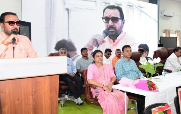 देशात आयुर्वेद गुरुकुलम् महाविद्यालय आणि औषध परीक्षण प्रयोगशाळा सुरू करणाची केंद्रीय आयुष मंत्री प्रतापराव जाधव यांनी केली घोषणा