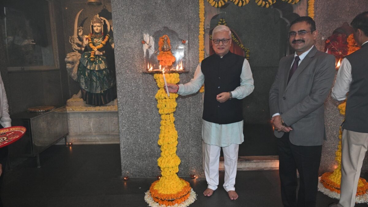 राज्यपालांकडून लोकभवन येथे ‘आशीर्वादाचा दिवा’ प्रज्वलित