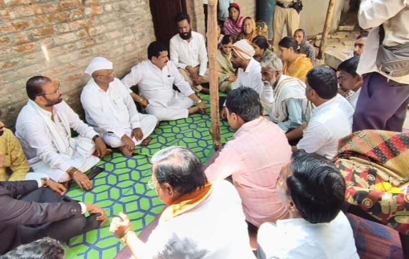 गोजेगाव येथील आत्महत्याग्रस्त शेतकरी कुटुंबाची पालकमंत्री नरहरी झिरवाळ यांच्याकडून भेट