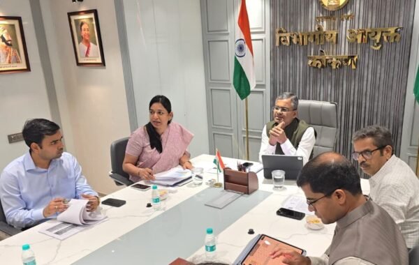 महसूल विभागाच्या कामकाजात तंत्रज्ञानाचा प्रभावी वापर करून नागरिकांच्या अडचणी दूर करा – अपर मुख्य सचिव विकास खारगे