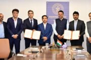 दिघी येथे ग्रीनफिल्ड जहाजबांधणी औद्योगिक समूह उभारणीसाठी सामंजस्य करार