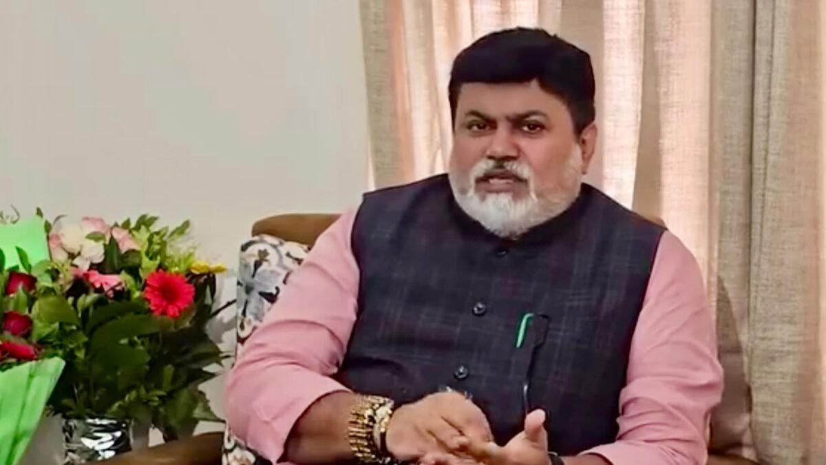 देशातील पहिला ‘स्पेस पार्क’ महाराष्ट्रात; १८ महिन्यांत पाच उपग्रह प्रक्षेपित करण्याचा संकल्प