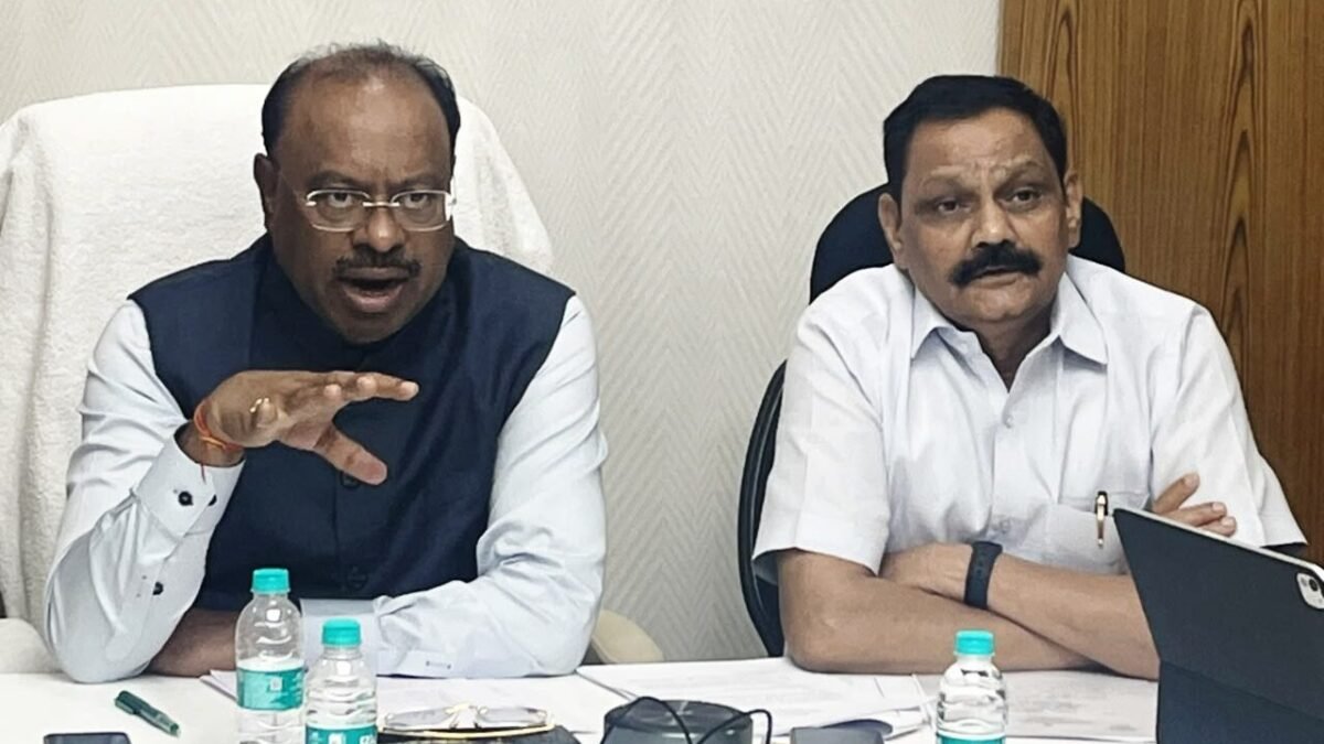 सेवा संकल्प अभियानातून आदिवासी बांधवांचे वनहक्कविषयक प्रश्न निकाली काढावेत – मंत्री चंद्रशेखर बावनकुळे