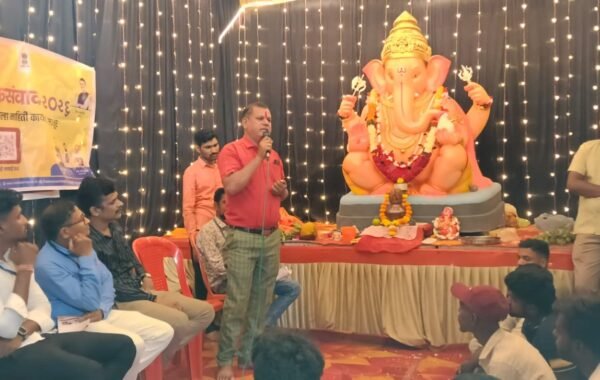 मुरुड येथे ‘लोकसंवाद २०२६’ कार्यक्रमात आरोग्य विभागाच्या योजनांविषयी मार्गदर्शन