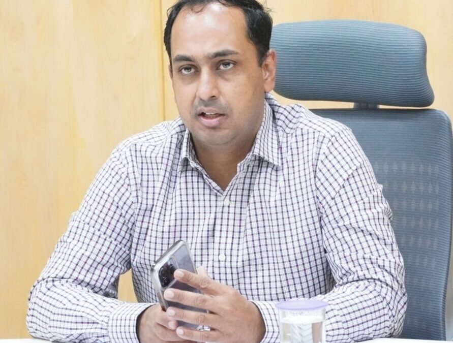 कृषिमंत्र्यांच्या आढावा बैठकीच्या पाश्र्वभूमीवर प्रभारी विभागीय आयुक्तांनी घेतली पूर्वतयारी बैठक
