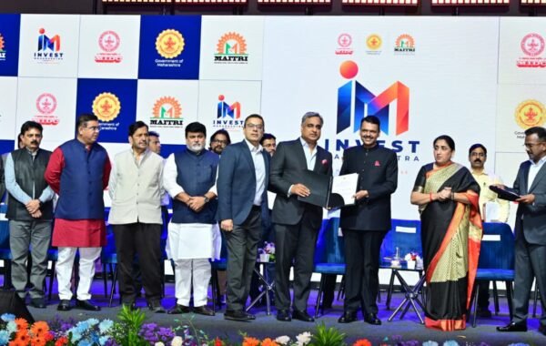 महाराष्ट्र इन्व्हेस्टमेंट समिटमध्ये ८.५७ लाख कोटींचे सामंजस्य करार