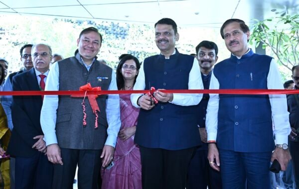 ‘धारावी एक्सपिरियन्स सेंटर’मुळे धारावीकरांमध्ये विश्वासनिर्मिती होईल – मुख्यमंत्री देवेंद्र फडणवीस
