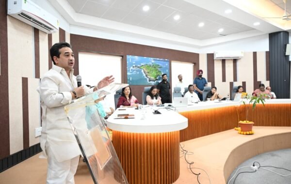 आंबा-काजू उत्पादकांना AI तंत्रज्ञानाची जोड; शेती क्षेत्रात क्रांतिकारी बदल घडवून आणणारा प्रकल्प – पालकमंत्री नितेश राणे